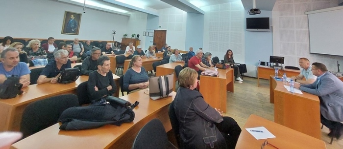 Кметът на Свищов се срещна с домоуправителите на одобрени за саниране блокове