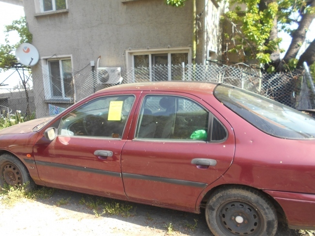 В Горна Оряховица собствениците на 10 грохнали автомобили получиха последно предупреждение за премахването им