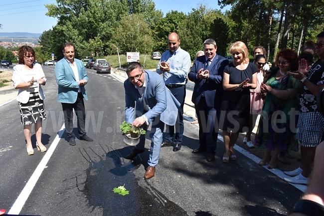 Откриха ремонтирания път Горна Оряховица – Арбанаси 