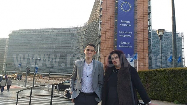 Представители на ПГЕЕ „М. В. Ломоносов“ участваха в Европейската седмица на младежта в Брюксел