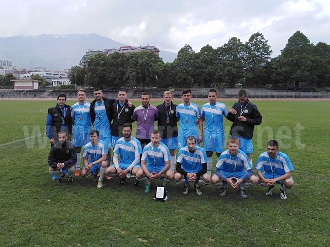 Футболният отбор на Стопанска академия „Д. А. Ценов” с отличие от Националния университетски шампионат