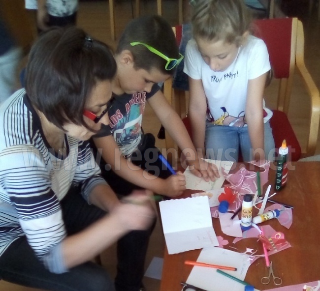 21 деца се забавляваха в Градската библиотека в Свищов с подготовка за рождените си дни