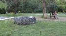 Гума от трактор затисна 10-годишно дете в парка „Дружба“