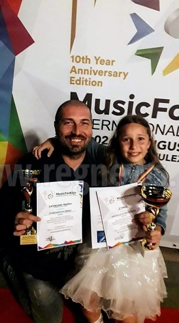 Талантлива 9-годишна търновка и баща й грабнаха Гран при от международен конкурс