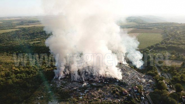 В Свищов обявиха бедствено положение заради пожар на сметище