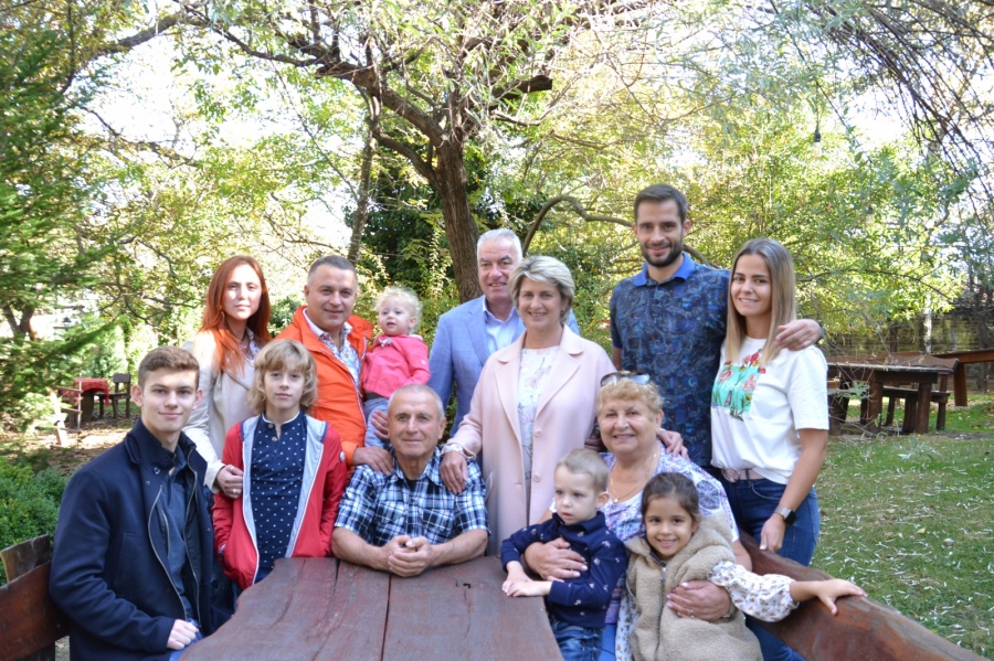 Фамилия Лечеви се събра в родното Арбанаси