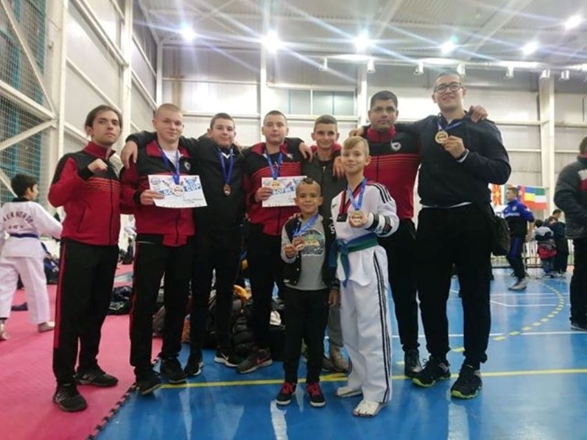 Десет медала и шампионска купа при юношите за ТК „Инвикта” от международния турнир „Sofia cup”