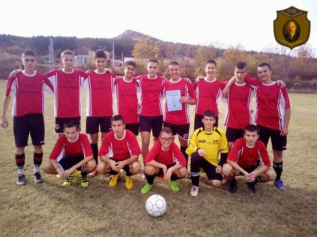 Футболистите на ПГЛПИ „Буров” са общински шампиони