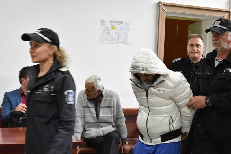 Окръжният съд във Велико Търново върна в ареста единия от задържаните за търговия с гласове в Горнооряховско 