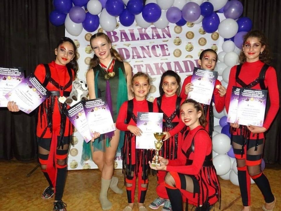 Балет „Калина“ спечели поредица от награди от Балканската спартакиада за Купа „Търновска царица“