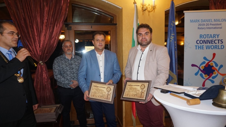 Ротари клуб – В. Търново дари на Общината проекта за възстановяване на залата във  Военния клуб