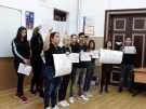 Ученици от Хуманитарна гимназия пресъздадоха студентския бунт в Гърция от 1973г. (СНИМКИ)