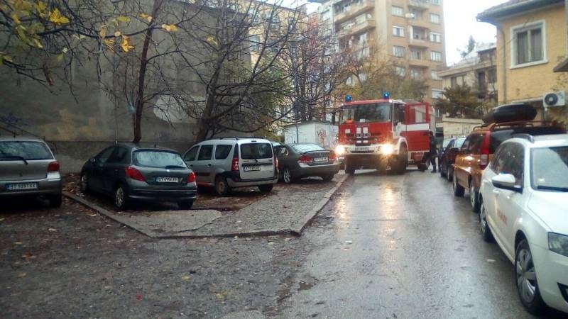 Клошар вдигна на крак Пожарната във Велико Търново