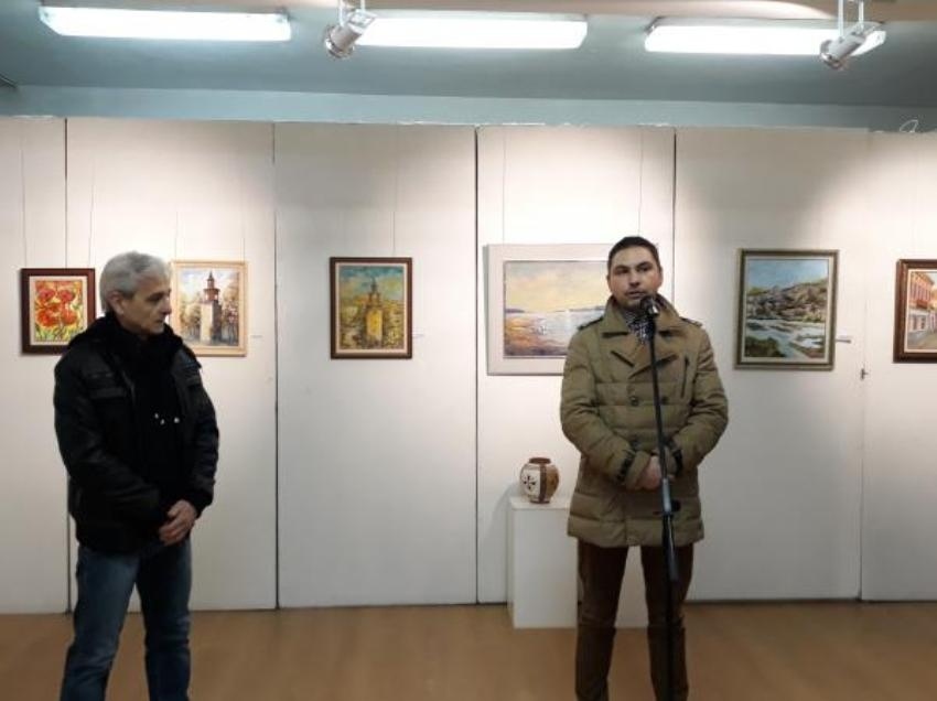 Традиционната коледна изложба базар на свищовски художници бе открита в ХГ “Николай Павлович” - Свищов