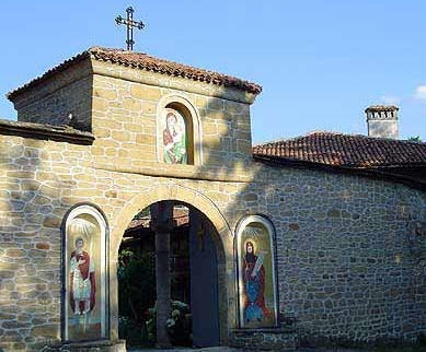 Обновяват Килифаревския и Плаковския манастири с европейски средства