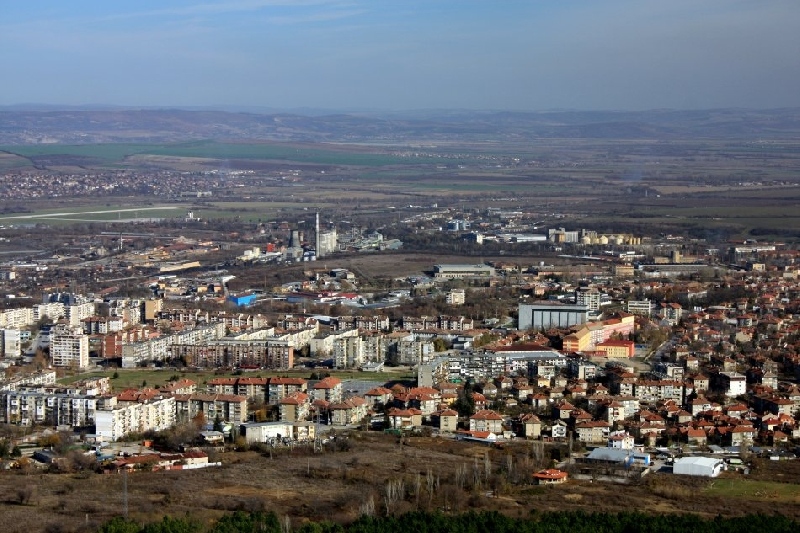 Гор горна. Горна Оряховица Болгария. Город Долна Оряховица Болгария. Горна Оряховица Болгария фото. Горна Оряховица 