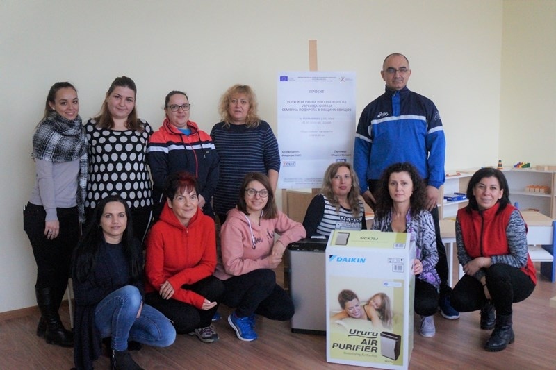 „Дайкин – България“ подари въздухопречиствател на Центъра за ранна интервенция на уврежданията и семейна подкрепа в Свищов