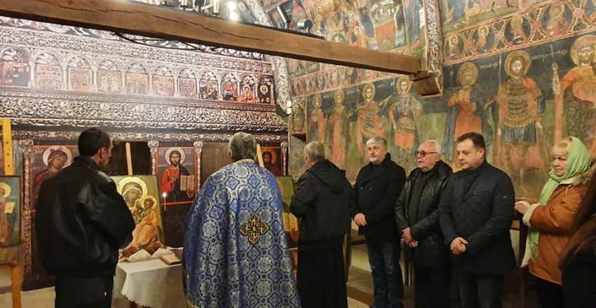 След  десетелитетия прекъсване църквата „Св. Атанасий” в Арбанаси отвори врати за поклонници днес