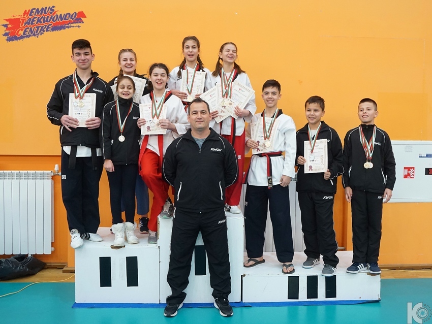 9 медала спечели „Хемус таекуондо център” от Държавното първенство