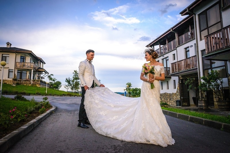Романтични сватби на открито правят във Ваканционно селище „Балканъ“ 