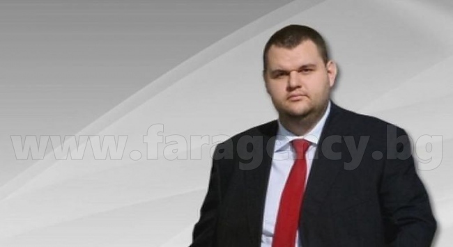Депутатът Делян Пеевски - дарител №1 в битката с коронавируса