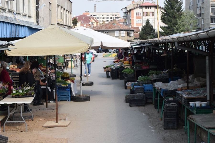 Общинският пазар в Горна Оряховица затваря по Великден, ще работи отново на 21 април