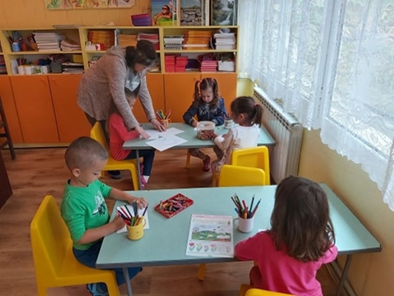 Детските градини във Велико Търново отвориха при спокойна обстановка и стриктна организация