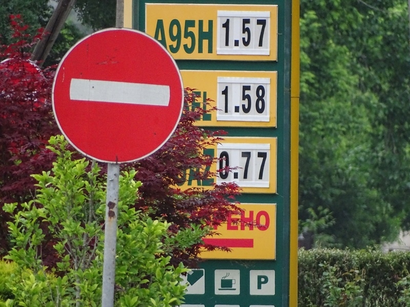Над 30% стига разликата в цените на горивата в областта