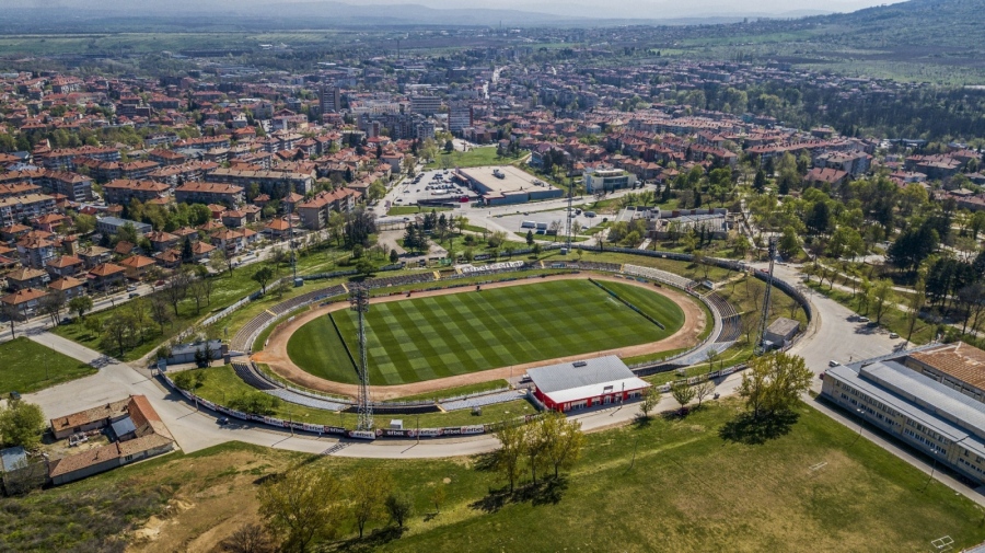 По предписание на РЗИ: Достъпът до стадионите в Горна Оряховица и Долна Оряховица е забранен 
