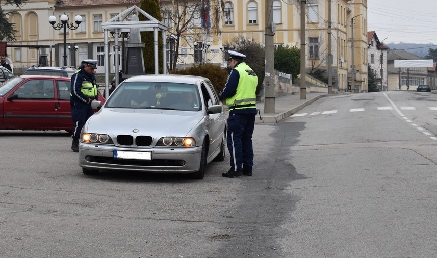 40 полицаи са участвали в тридневна специализирана акция в Лясковец, Джулюница и Добри дял