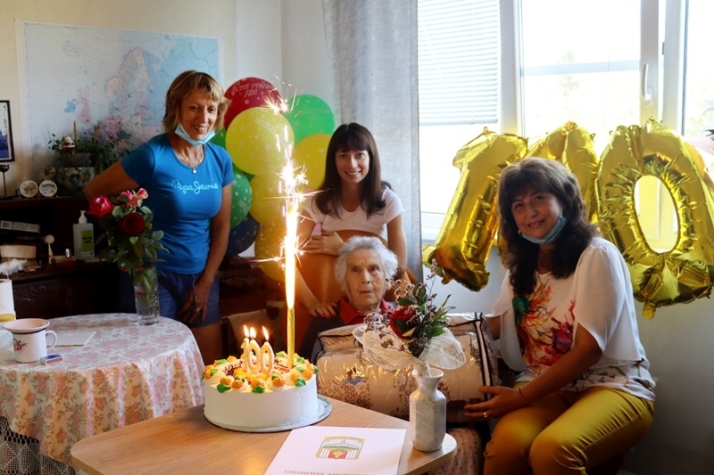 Най-възрастният жител на град Лясковец стана на 100 г. 