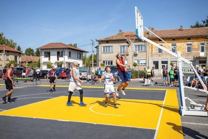 Стрийтбол турнир се проведе в Павликени