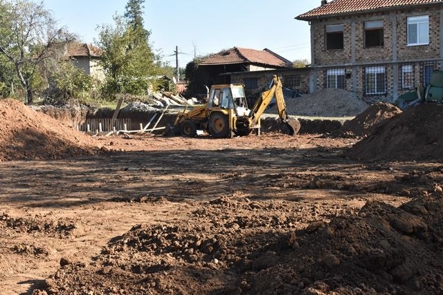 Започна изграждането на 4 мултифункционални игрища в община Горна Оряховица