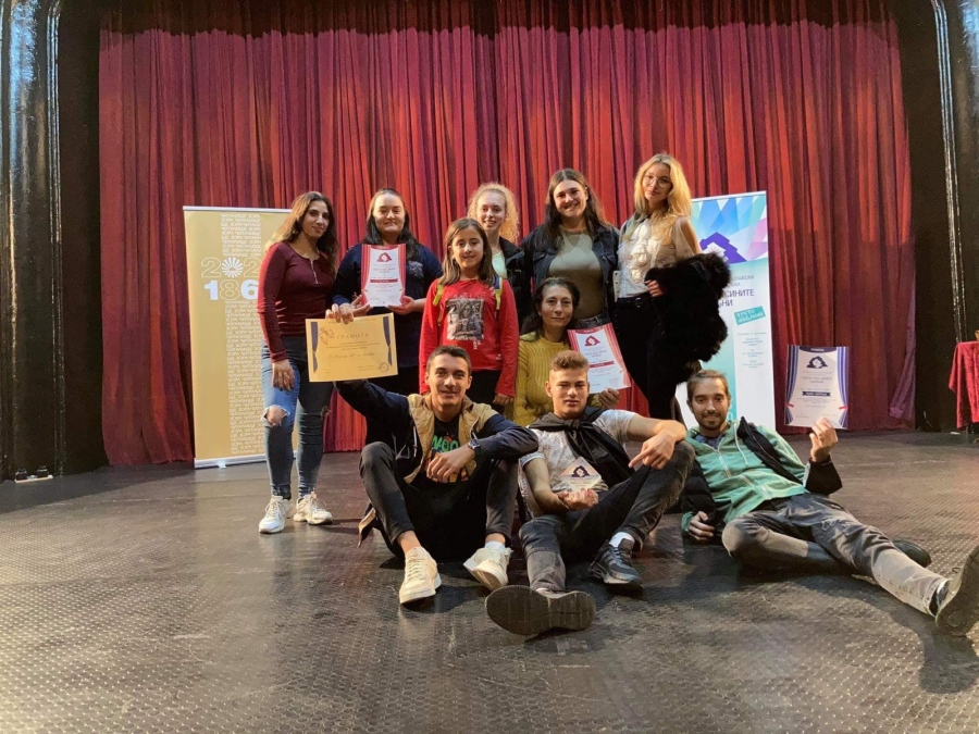 Млади театрали от Лясковец се върнаха с I място от национален фестивал
