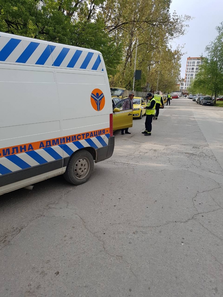 Проверяват таксиметровите автомобили във Великотърновско 