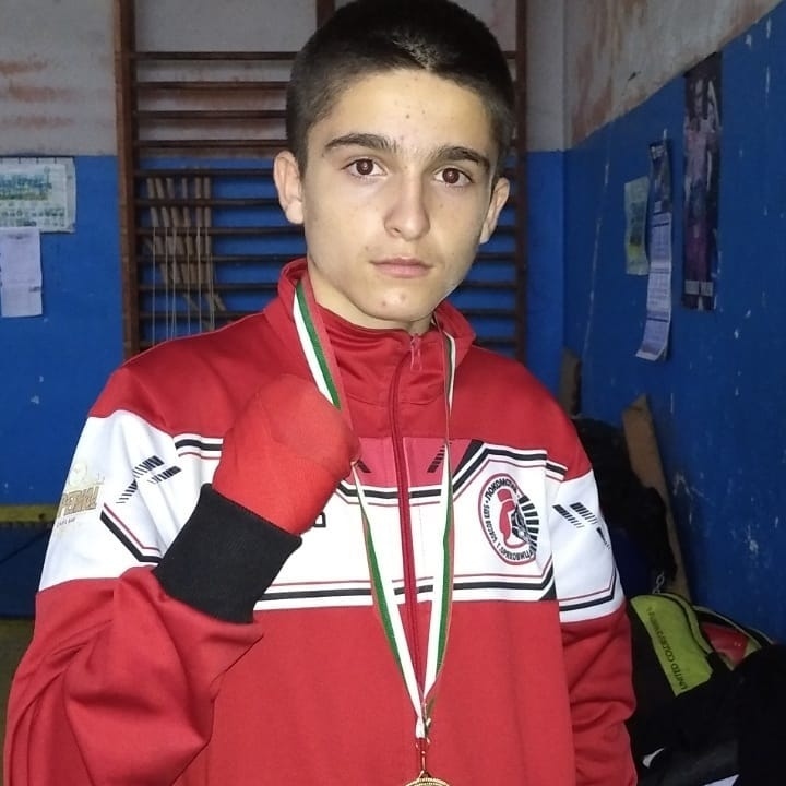 Йоан Стефанов  спечели шампионска титла от Дръжавното по бокс за юноши
