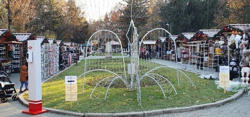 Коледно градче вече посреща гости във Велико Търново