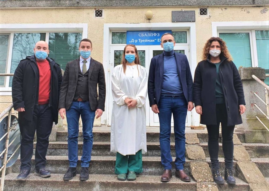 БСП във Велико Търново продължава дарителската си кампания за здравните заведения в областта