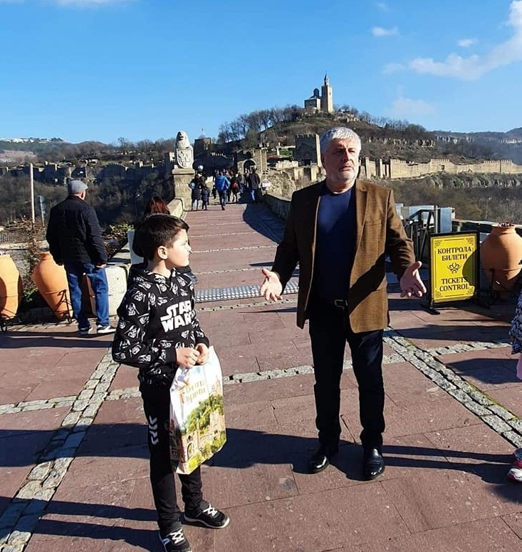 10-годишният Николай от Добрич е първият посетител на Царевец за 2021 година