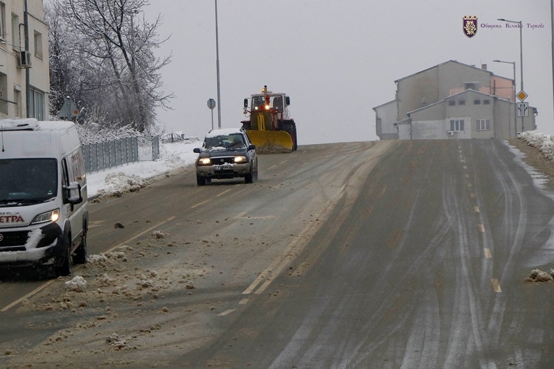 Първостепенната улична мрежа във Велико Търново е почистена до асфалт