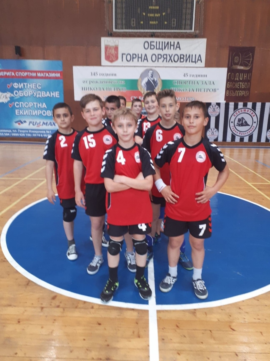 Младшата на ХК „Локомотив” с първи мачове за годината