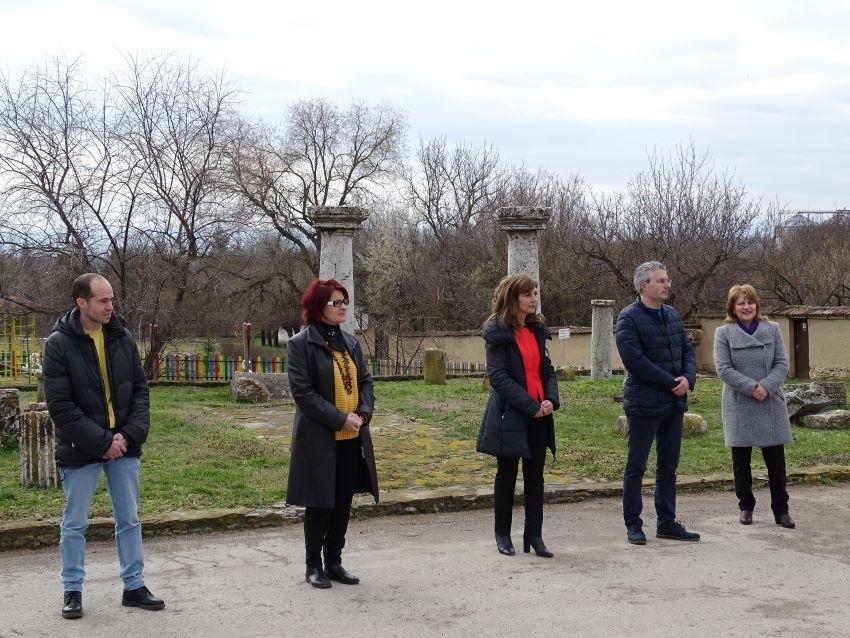 Кандидатите от листата на ГЕРБ-СДС: Работим за здрави, образовани и социално подкрепени българи