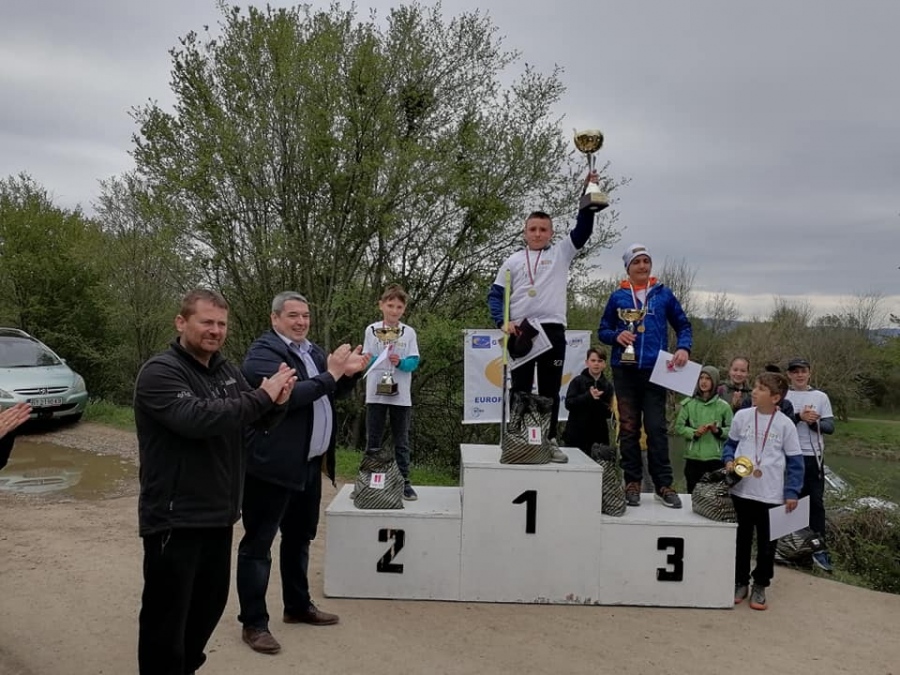 Ангел Троплев е победител в риболовния турнир „Деца с въдица в ръка”