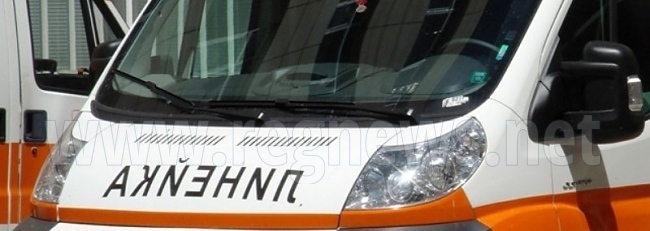 Почина жената, пострадала при катастрофа между кола и автобус край Стражица