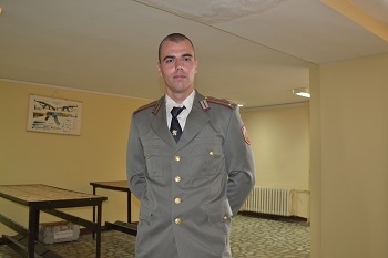 Курсант старшина Васил Александров е първенец на специализация „Полева артилерия“