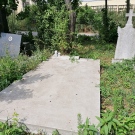 Вандали поругаха гробове в двора на църквата в Калтинец, изчезна паметникът на въздушния ас Петър Бочев