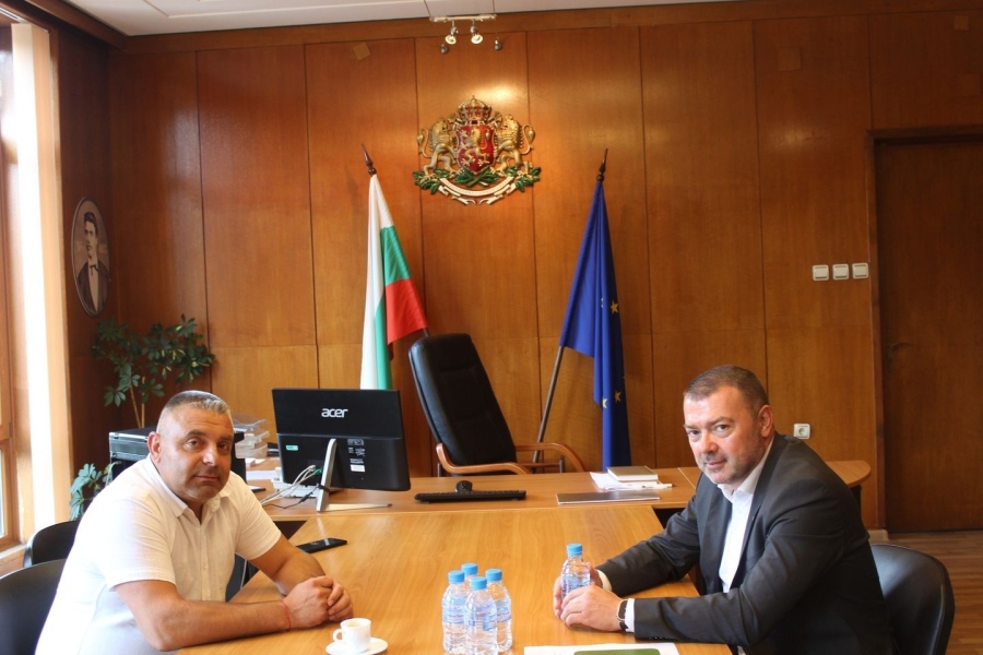 Областният управител Ивайло Здравков проведе работна среща с директора на Областната дирекция на МВР старши комисар Димитър Машов