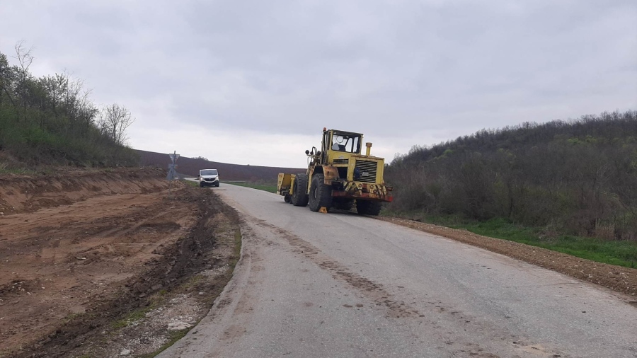 МРРБ дава още 1,6 милиона за пътя Драганово – Стрелец