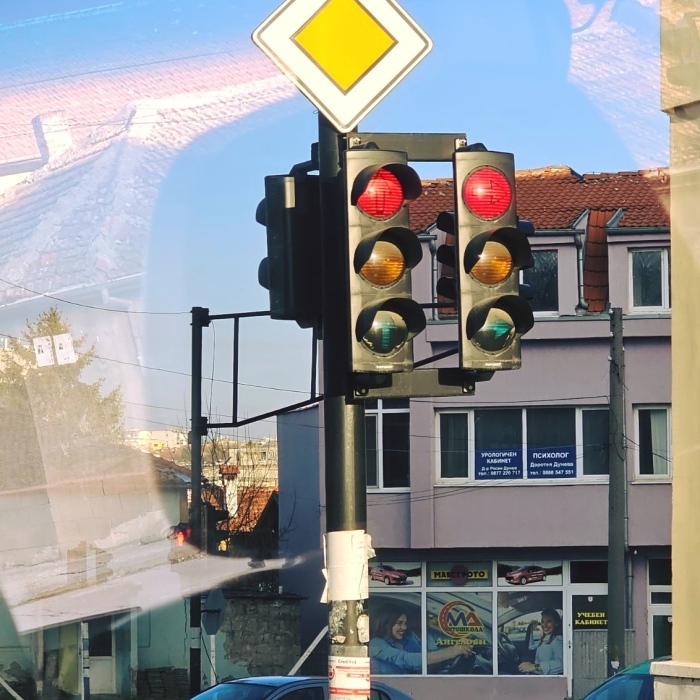 Започва ремонт на светофарите от двете страни на ул. „Родопи“ в Горна Оряховица