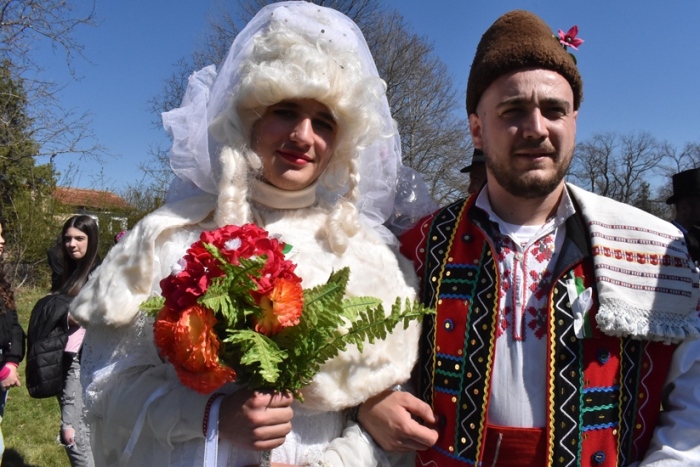 Конски Великден и ергенска сватба събра цяло Първомайци на Тодоровден